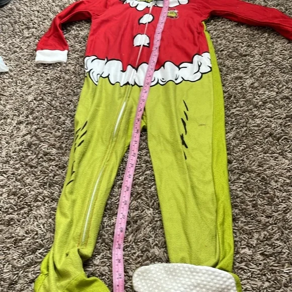 The Grinch toddler size 4 onesie, Halloween costume or pajama - Picture 8 of 9